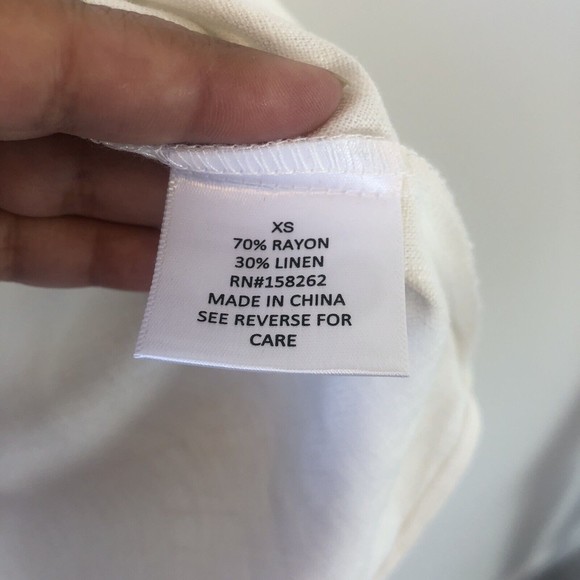 Generation Linen Blend Blouse White Cream Short Ruffle Sleeve V Neck XS/S NWOT's - Picture 8 of 9